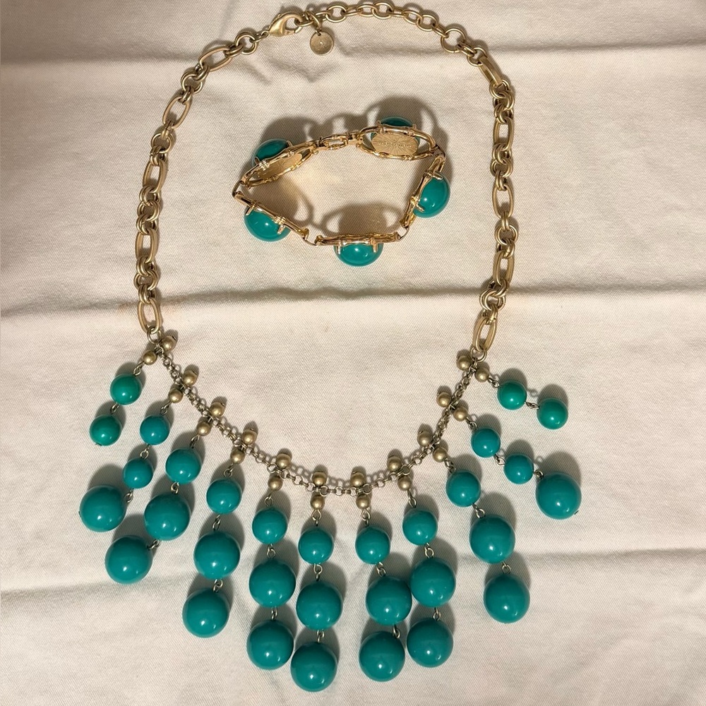 Stella & Dot green Jolie statement necklace & bracelet